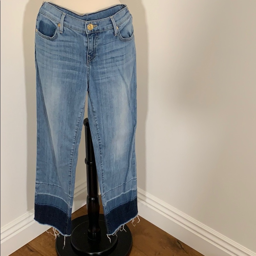 True Religion Mid-Rise Relaxed Ombré Hem Boyfriend Jean 28 - Picture 8 of 13
